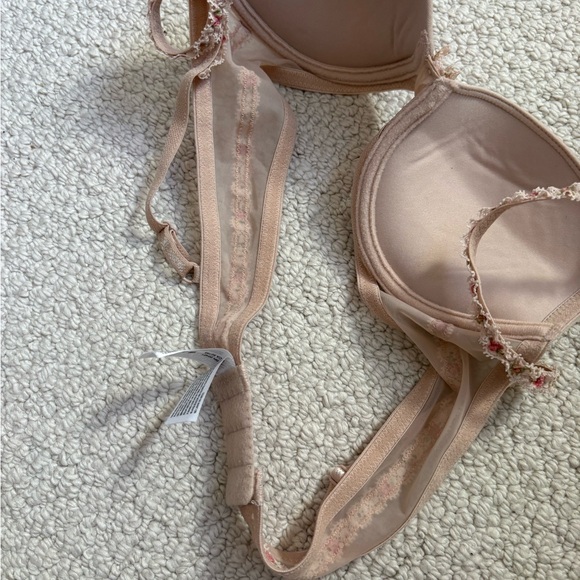 Wacoal Bra / nude with delicate lace 36 AA - Picture 6 of 7